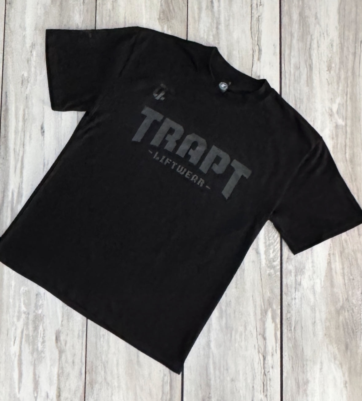 Black on black shirt single TRAPT liftwear 