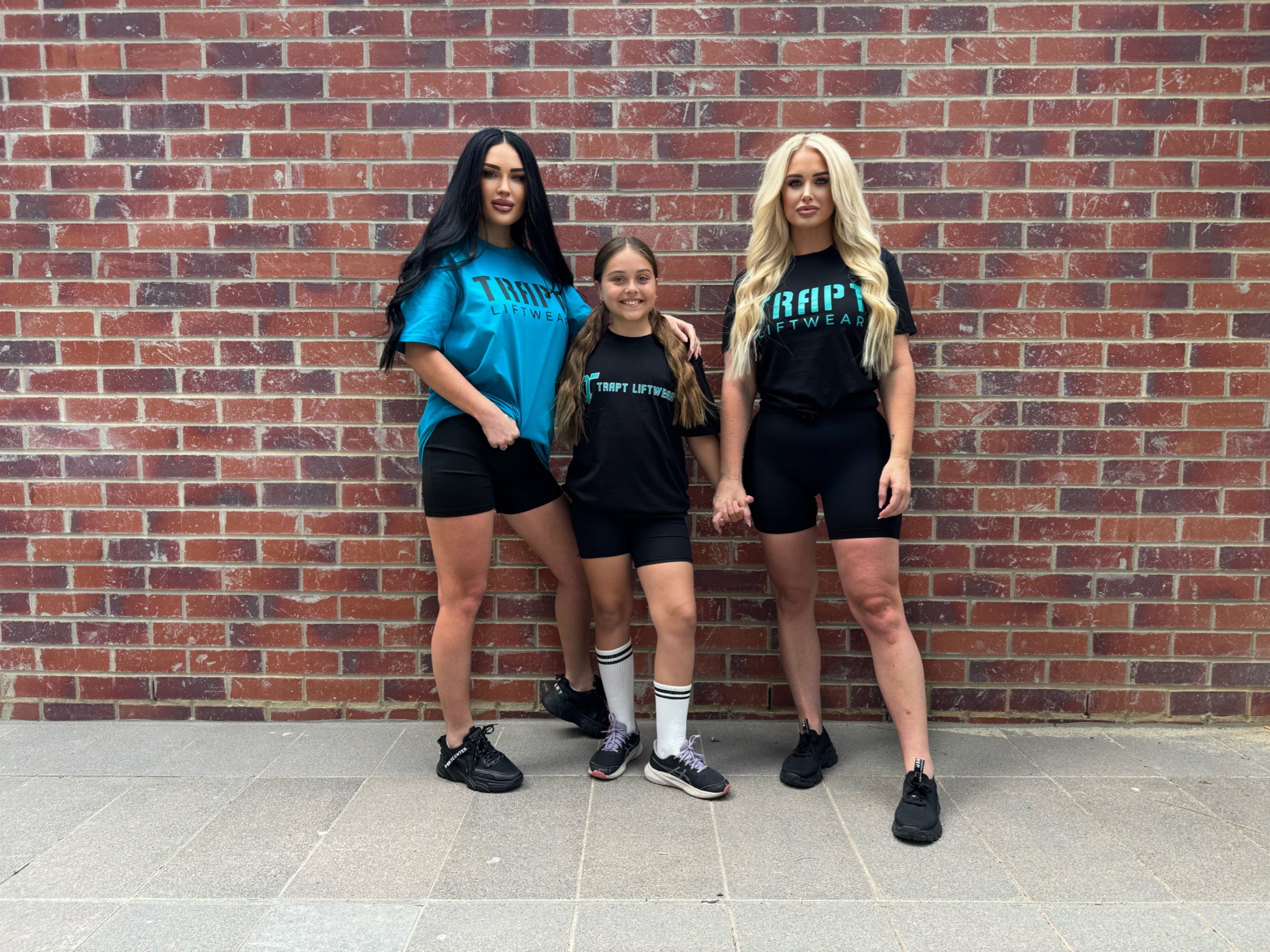 Oversized look shirts 3 girls TRAPT liftwear 4