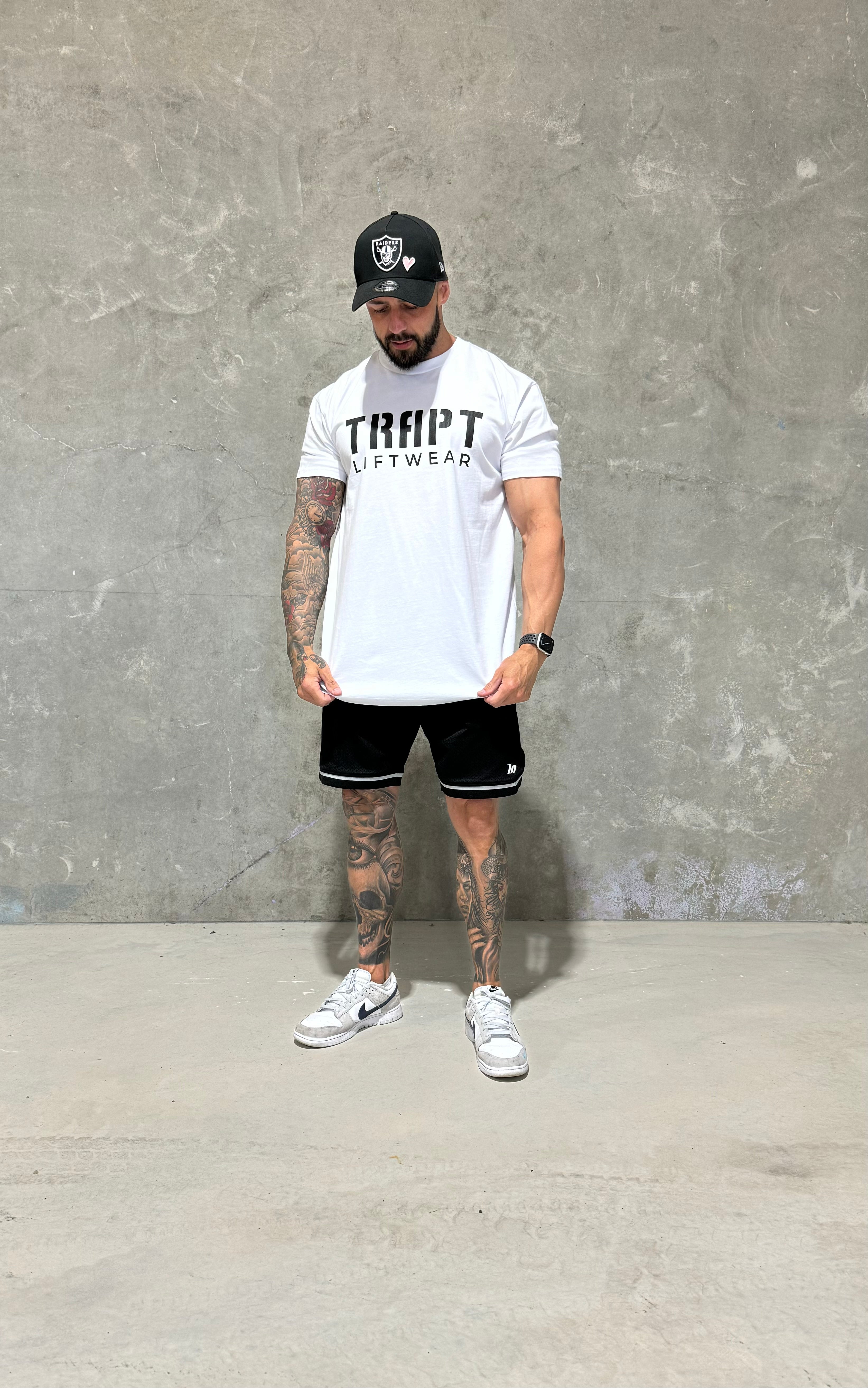 White TRAPTLIFTWEAR shirt 